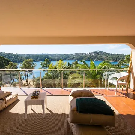 Nova Nautic & Nature אכסניה Eira do Chão