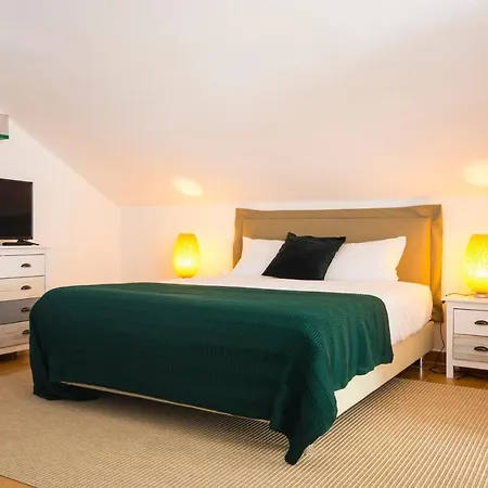 Nova Nautic & Nature Auberge de jeunesse Eira do Chão