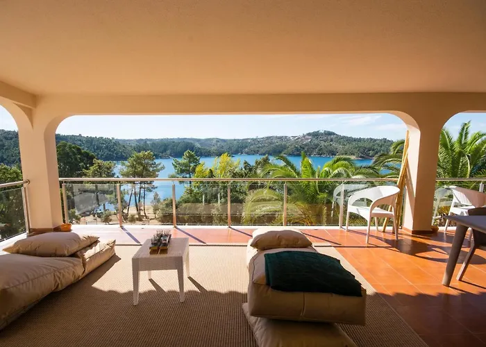 Nova Nautic & Nature Hostel Eira do Chão