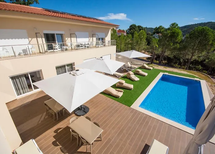 Hostel Nova Nautic & Nature Eira do Chão