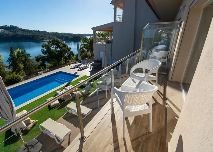 Nova Nautic & Nature Hostel Eira do Chão