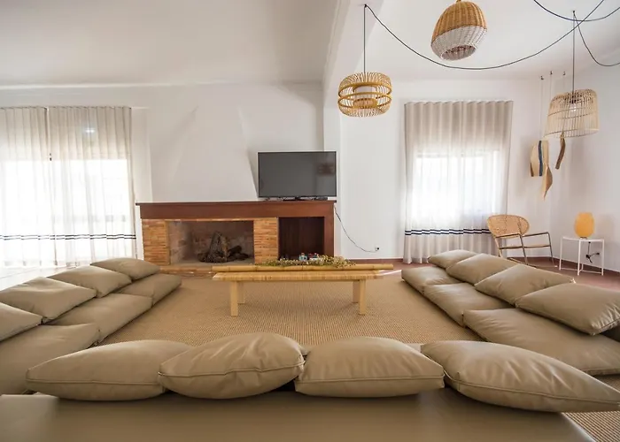 Albergue Nova Nautic & Nature Eira do Chão