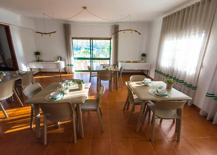 Albergue Nova Nautic & Nature Eira do Chão