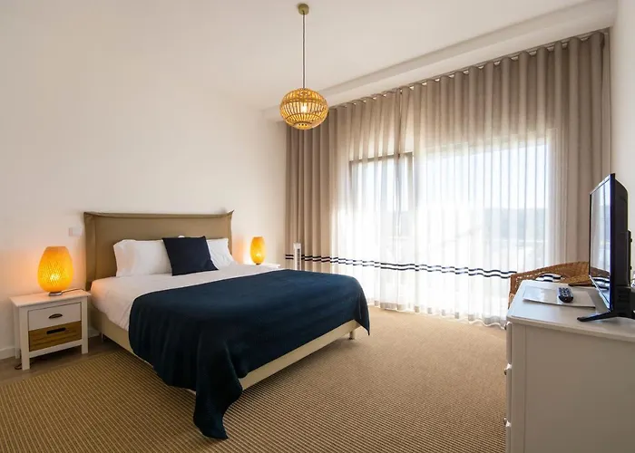 Albergue Nova Nautic & Nature Eira do Chão